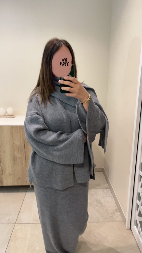 Ensemble jupe avec écharpe gris