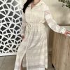 Robe dentelle blanc cassé