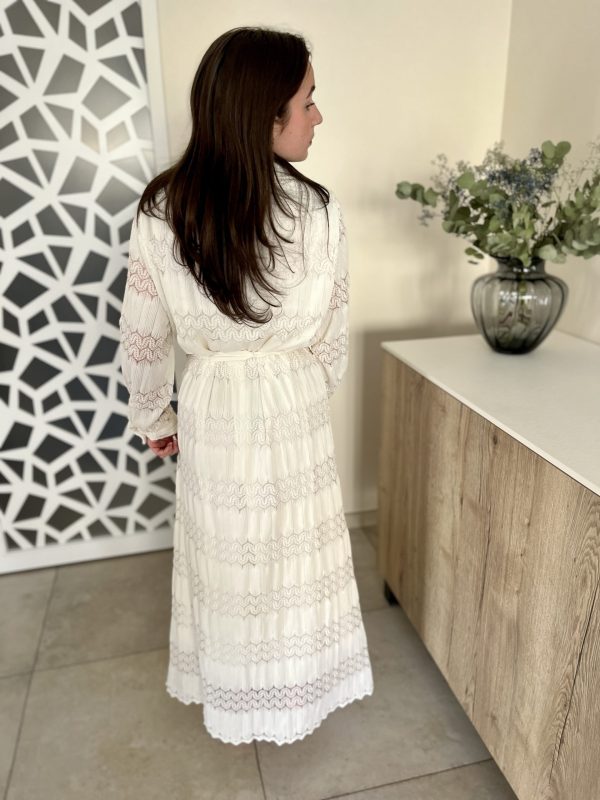 Robe dentelle blanc cassé