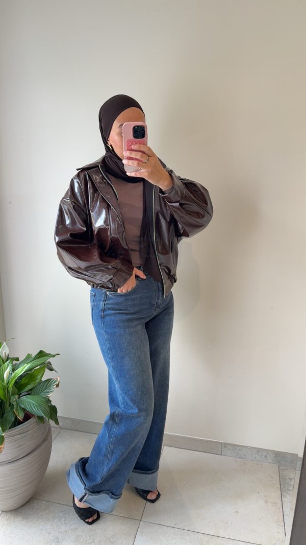 cjykmlnuyxbjagf0lzezlju3ljaundkgkglqag9uzte3lde7iglpuyaxoc42lji7igd6axapiai-27 Jeans Pradi bleu