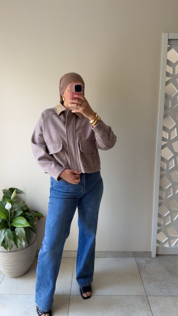 cjykmlnuyxbjagf0lzezlju5ljaunjagkglqag9uzte3lde7iglpuyaxoc42lji7igd6axapiai-28 Veste col velours beige
