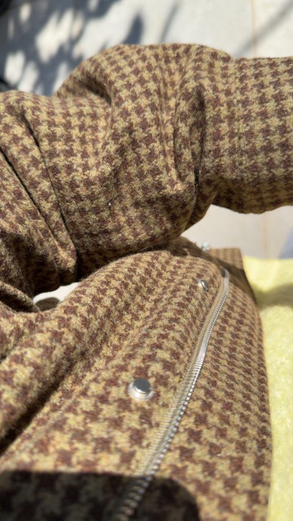 Manteau court à carreaux  à motif pied-de-poule marron et verte