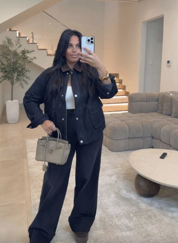 screenshot-45 Veste noire en jeans col marron