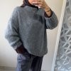 Pull oversize femme – gris doux et lumineux