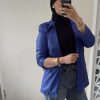 Veste blazer en simili cuir bleu – Élégance audacieuse et touche moderne
