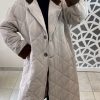 Manteau long matelassé marron à col contrastant taupe