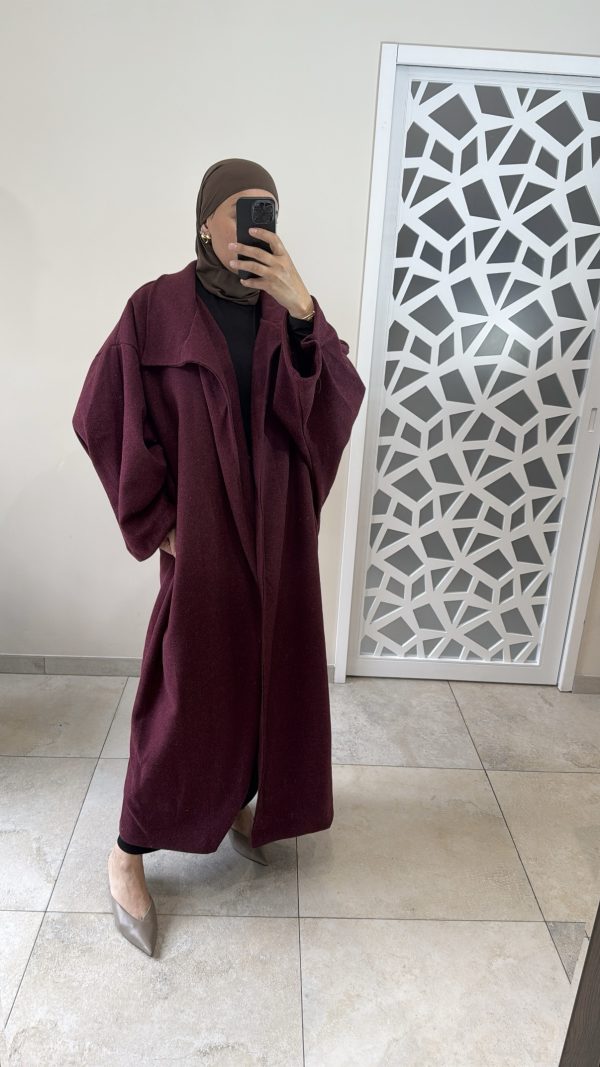 Manteau long en laine bordeaux - Élégance intemporelle et chaleur raffinée
