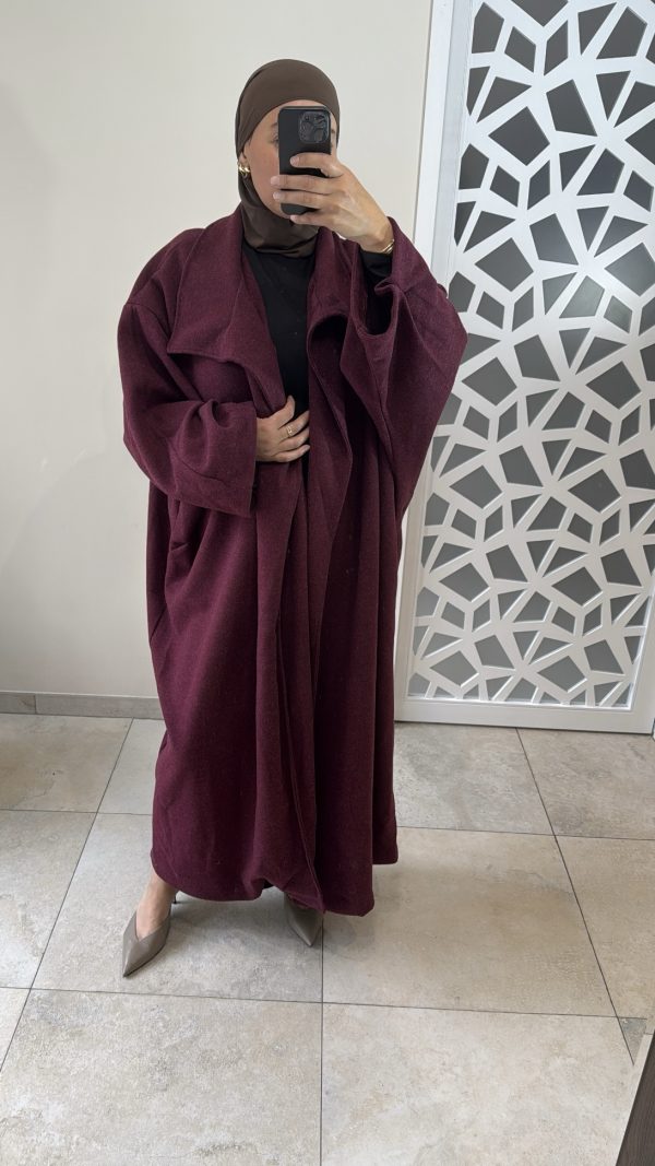 Manteau long en laine bordeaux - Élégance intemporelle et chaleur raffinée