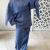Ensemble fluide bleu avec étole intégrée – Élégance et confort au quotidien