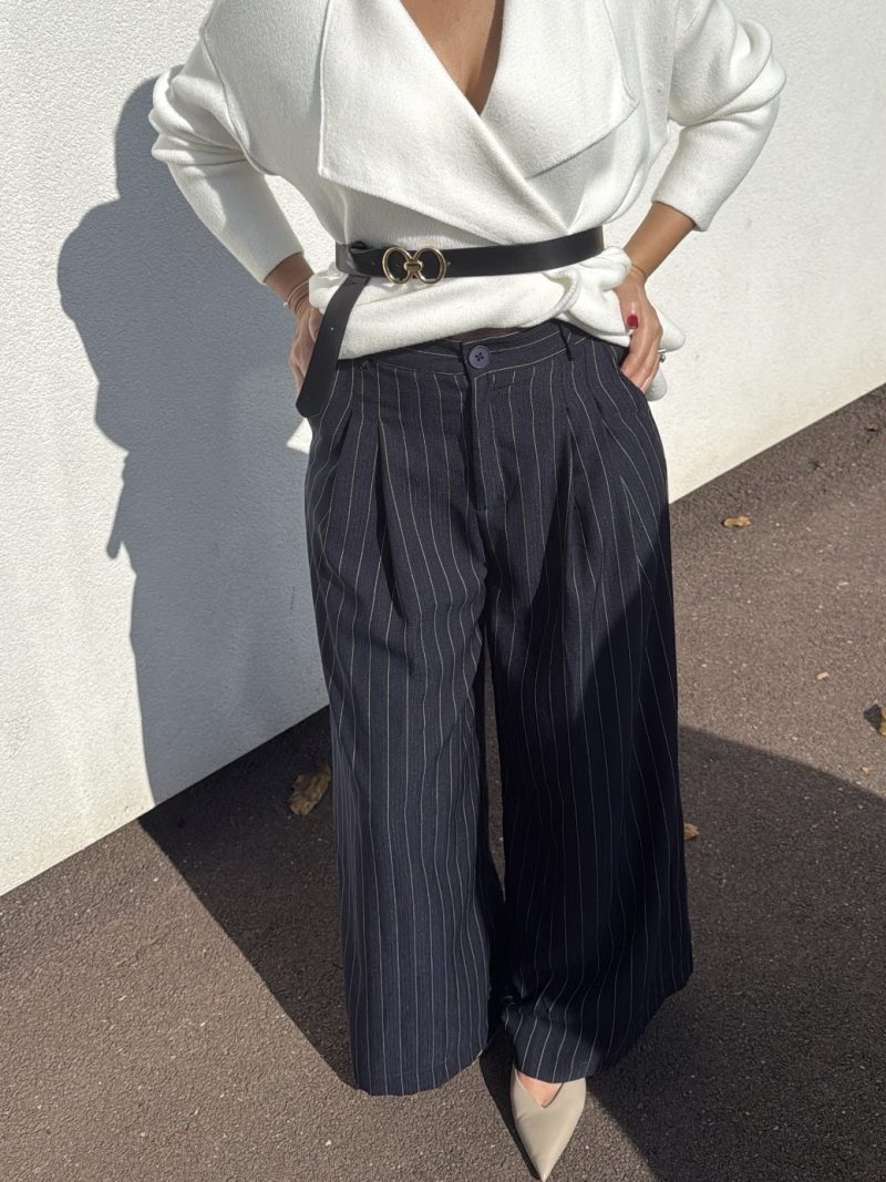 Pantalon large à rayures – style tailleur chic bleu marine