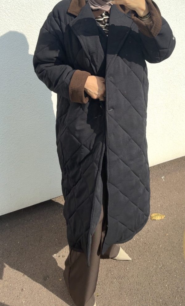 Manteau long matelassé noir à col contrastant noir
