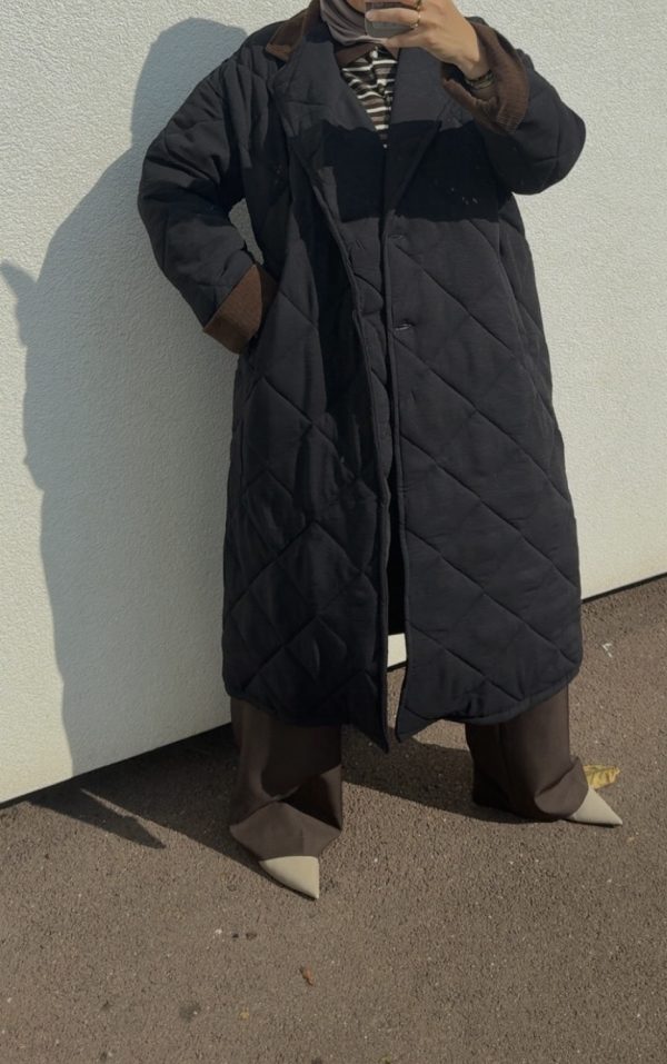 Manteau long matelassé noir à col contrastant noir