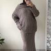 img_4160 Ensemble en maille côtelée femme – Pull oversize et jupe longue taupe