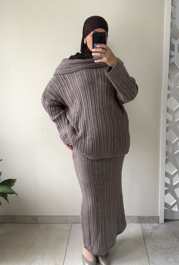 img_4160 Ensemble en maille côtelée femme – Pull oversize et jupe longue taupe