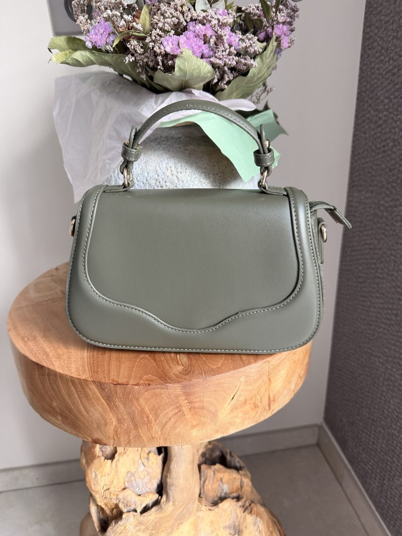 Sac à main vert kaki en similicuir lisse – Élégance féminine et design raffiné