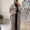 Manteau long en laine taupe- Élégance intemporelle et chaleur raffinée