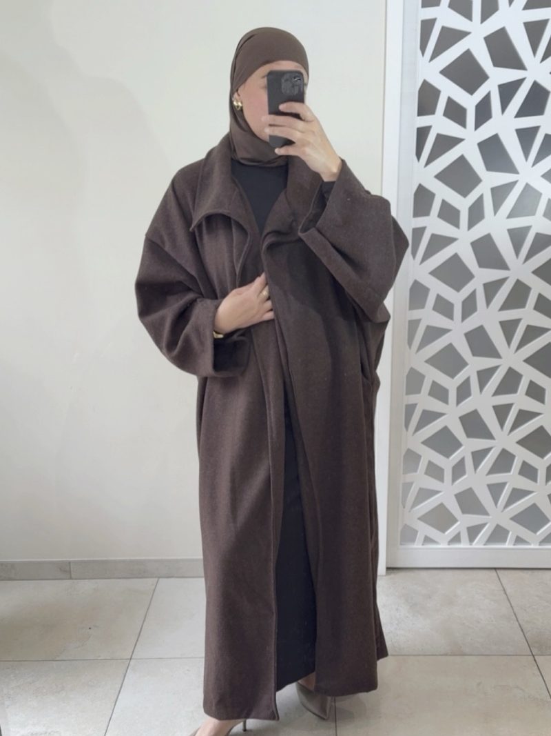 img_5177 Manteau long en laine chocolat – Élégance intemporelle et chaleur raffinée