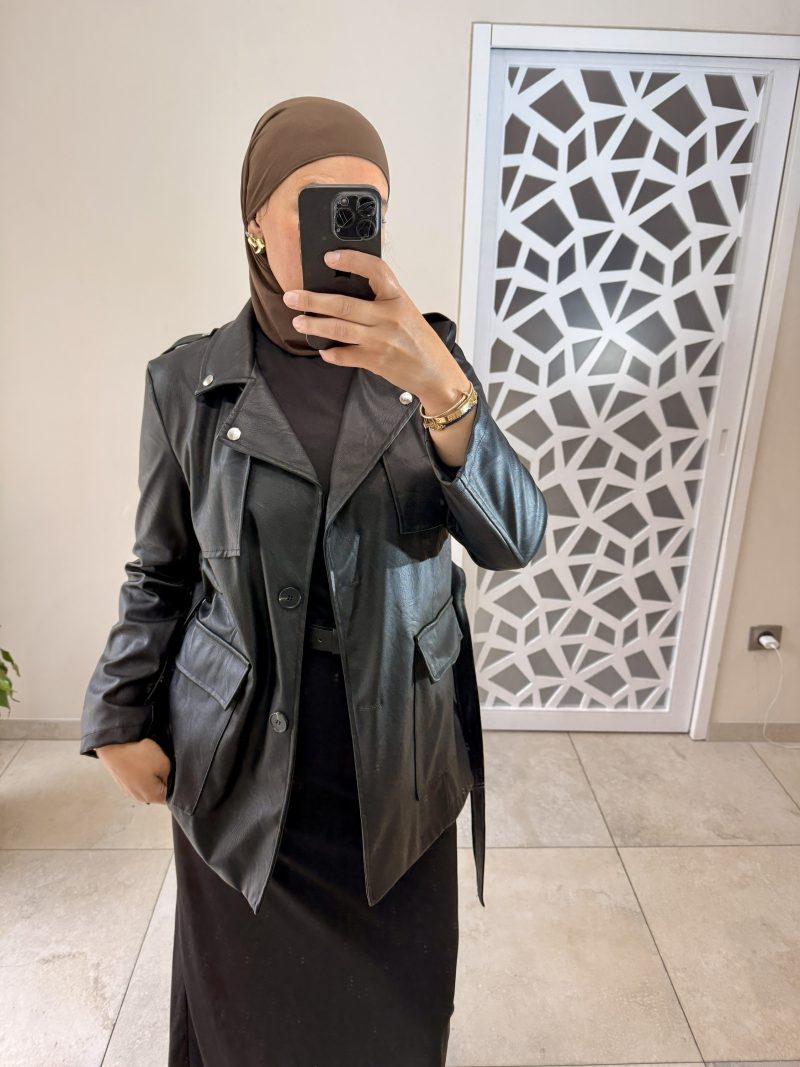 img_5198 Veste en simili cuir noir – Style biker chic et élégant