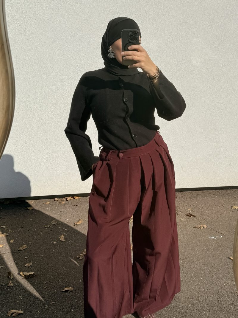 Pantalon large à pinces – coupe fluide et taille haute bordeaux
