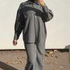 Ensemble fluide gris - élégance minimaliste et confort absolu
