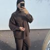 Ensemble fluide marron - élégance minimaliste et confort absolu