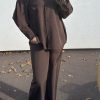 Ensemble fluide marron - élégance minimaliste et confort absolu