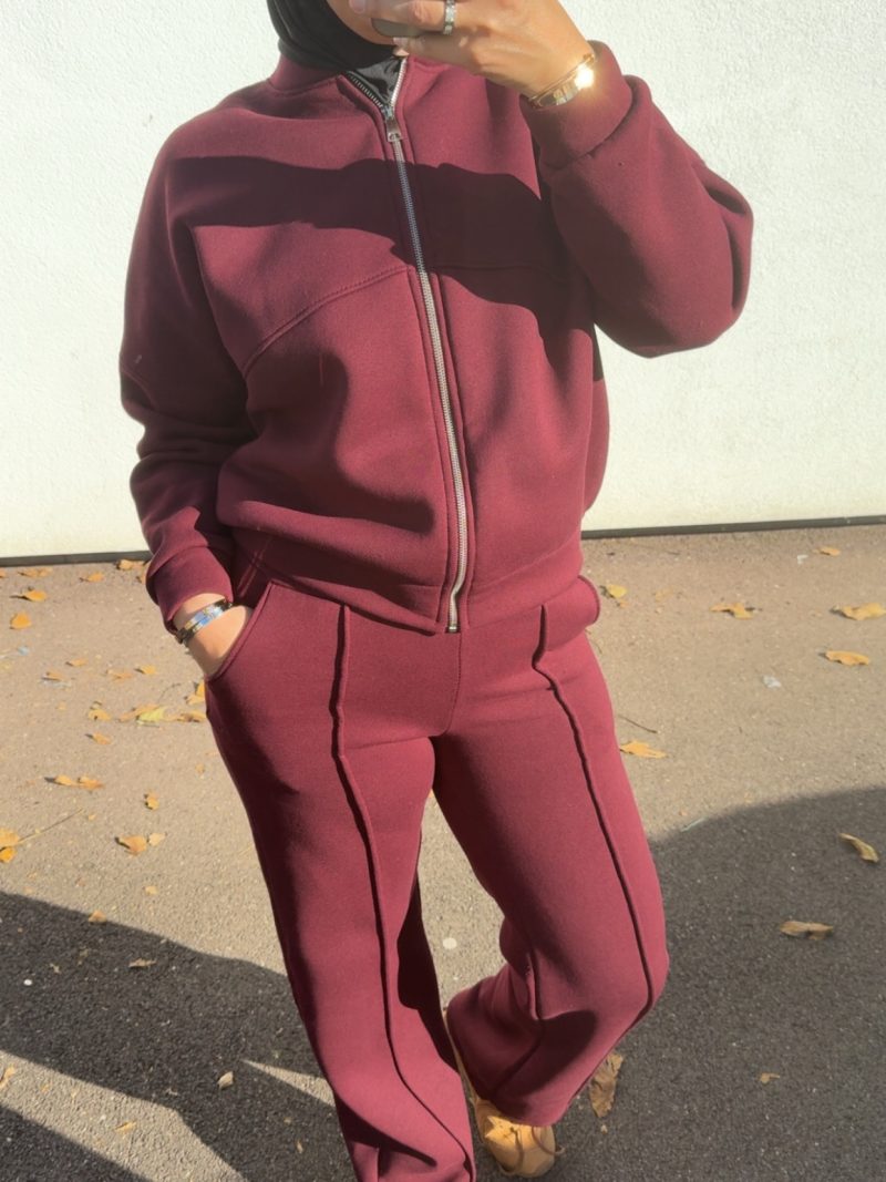 Ensemble jogging bordeaux – confort et style casual chic