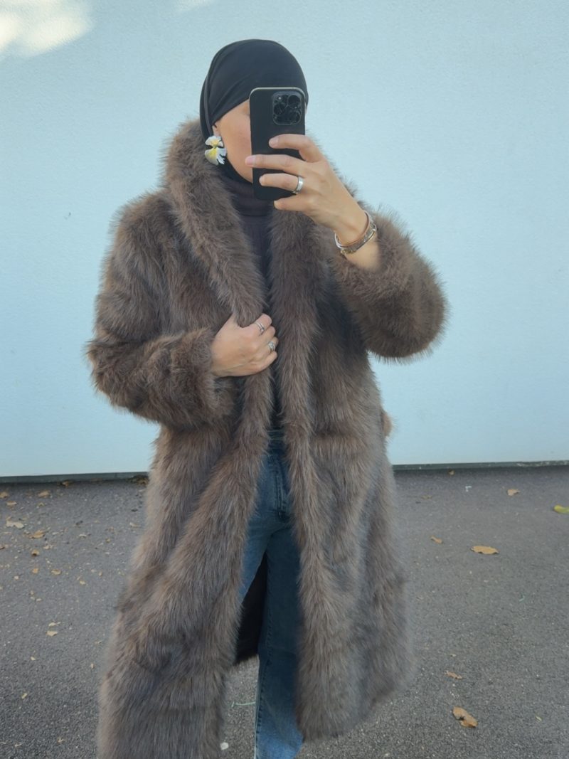 cjukmvnuyxbjagf0lzezljyyljeumcaoavbob25lmtcsmtsgau9tidi2ljaumtsgz3ppcckgag-2 Manteau long en fausse fourrure – chaleur, élégance et confort absolu marron