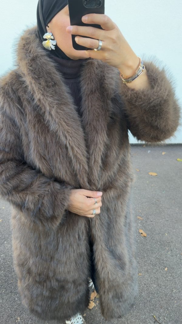 Manteau long en fausse fourrure – chaleur, élégance et confort absolu marron