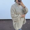 img_6855-2 Pull oversize à col montant – douceur et style cocooning taupe