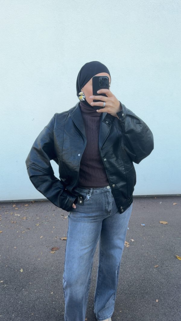 Blouson noir oversize effet cuir – allure moderne et urbaine