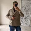Blazer taupe à double boutonnage – élégance intemporelle et coupe structurée