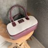 Sac à main bordeaux effet tweet  et cuir lisse – Élégance naturelle et design compact