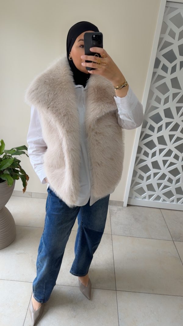 Gilet sans manches en fausse fourrure beige