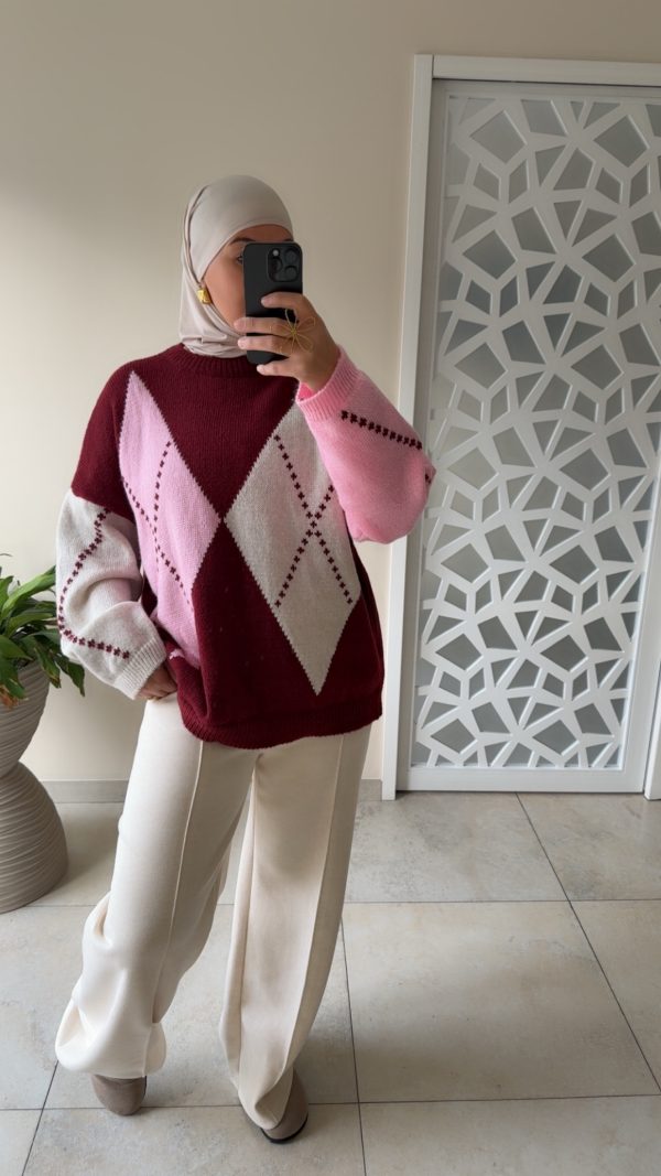 img_8300-2 PULL MOTIF LOSANGES – MAILLE DOUCE bordeaux