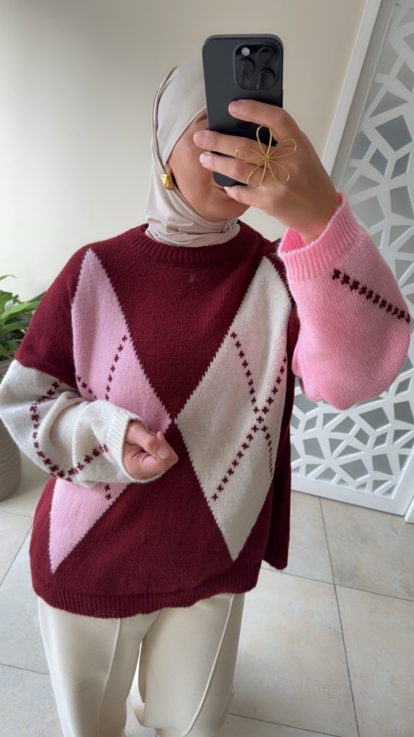 img_8306-2 PULL MOTIF LOSANGES – MAILLE DOUCE bordeaux