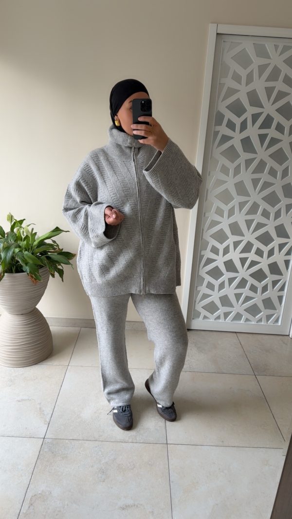 img_8308 ENSEMBLE COCOONING ZIPPÉ GRIS – CHAUD, DOUX & ULTRA TENDANCE