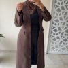 Manteau long structuré – Coupe élégante et moderne marron
