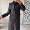 Manteau long structuré – Coupe élégante et moderne noir