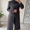 Manteau long structuré – Coupe élégante et moderne noir